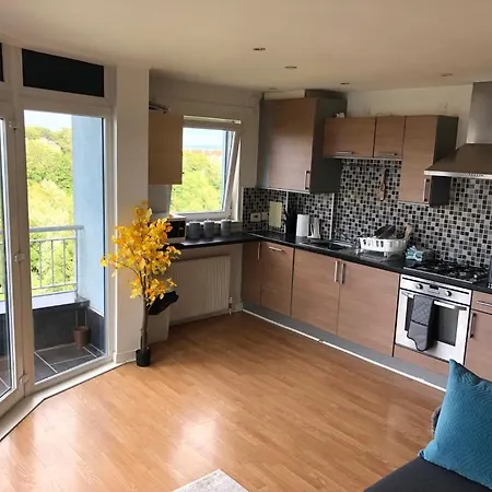 Luxury Lower Penthouse Just 10 Mins From City Centre Appartamento *
