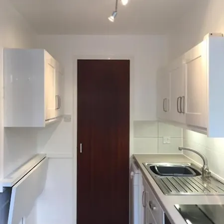 Fantastic Stylish Space With Free Parking *