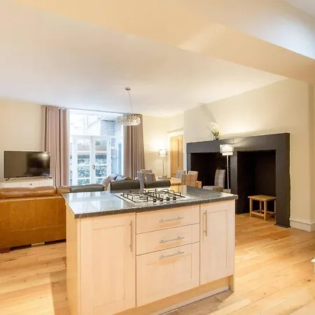 Bright And Spacious 3br In Affluent West End Apartment Edinburgh