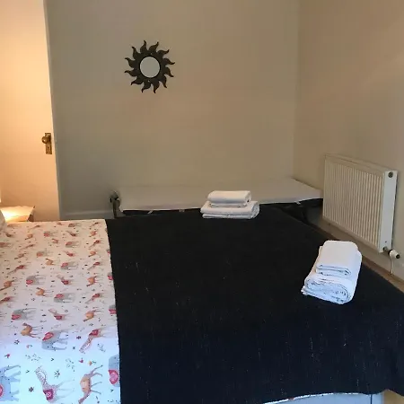 Central Spacious In Haymarket Area
