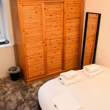Stylish 2 Bedroom By Castle Edinburgh
