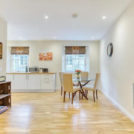 The Gloucester Lane * Edinburgh