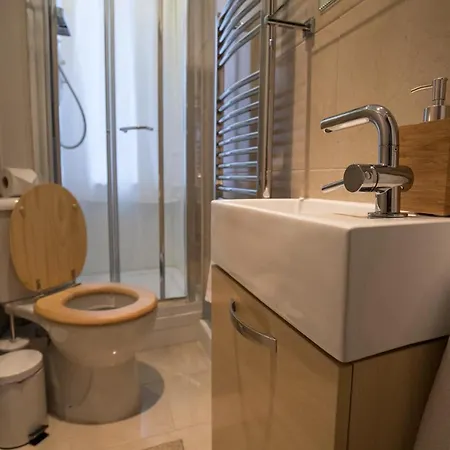 شقة 9,7 Out Of 10 For Comfort And Cleanliness Of This Cosy Modern 1 Bedroom *