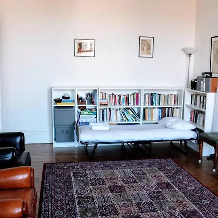 3 Bedroom Flat Overlooking The Meadows Sleeps 5 Apartament