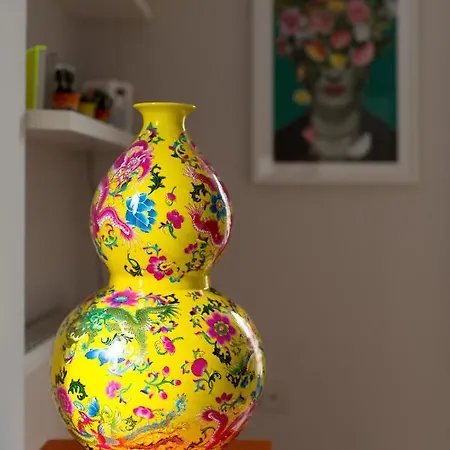 Beautifully Curated In Edinburgh's West End Appartement