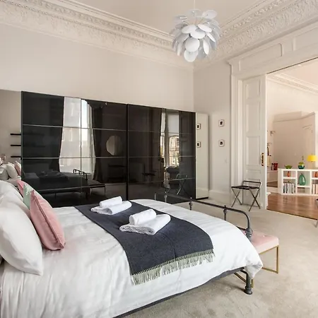 Beautifully Curated In Edinburgh's West End Appartement Édimbourg