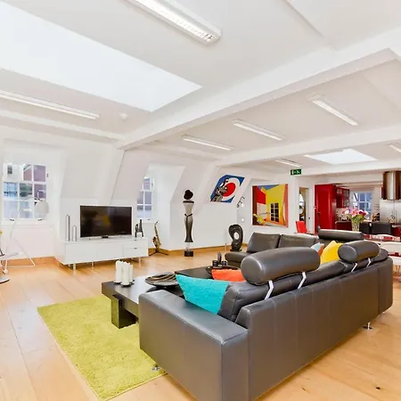 The Penthouse, 6th Floor