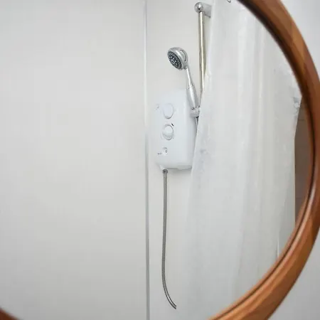 Spacious 2br Flat 10 Minutes From Princes Street