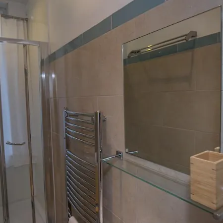 9,7 Out Of 10 For Comfort And Cleanliness Of This Cosy Modern 1 Bedroom إدنبرة