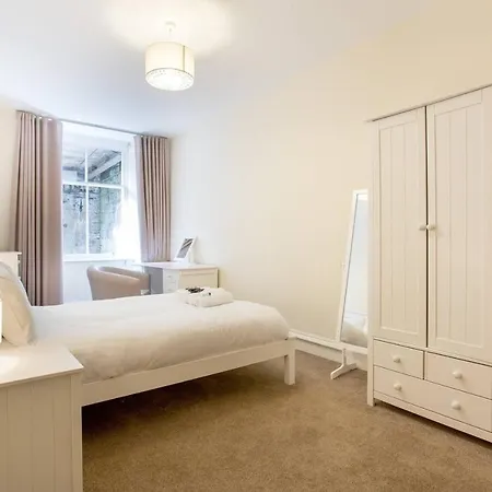 Apartment Bright And Spacious 3br In Affluent West End Edinburgh
