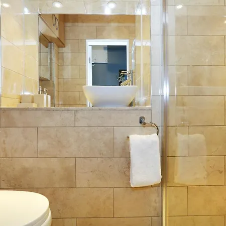 Altido Luxury 1-Bed Apartment Near Royal Botanic Garden * Edinburgh