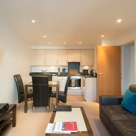 Fountain Court - Grove Executive 4*