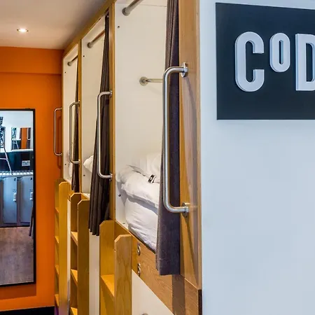 Hostel Code Pod - The Loft - *