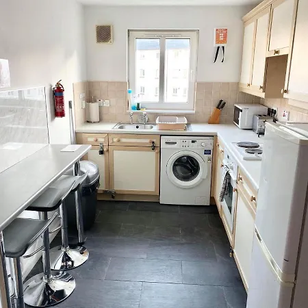 Haymarket Holiday Home, 3 Bedrooms & Parking