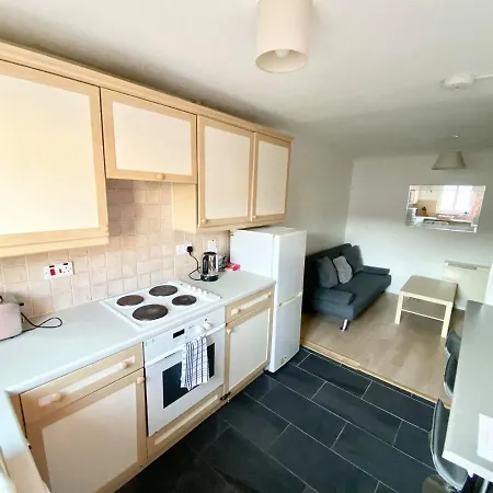 Haymarket Holiday Home, 3 Bedrooms & Parking *