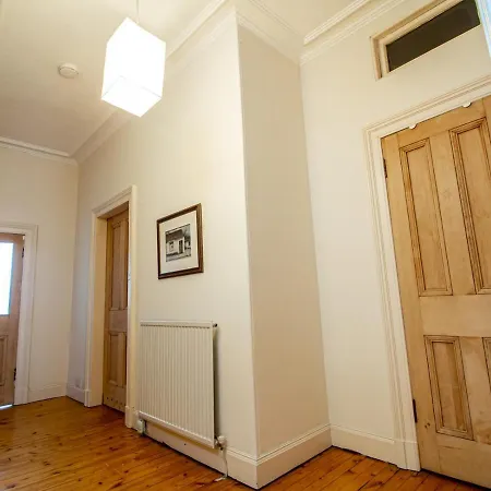 Beautiful And Bright Georgian Style Morningside - Pass The Keys Edinburgh