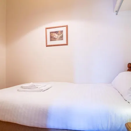 Beautiful And Bright Georgian Style Morningside - Pass The Keys