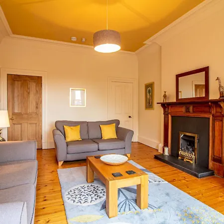 Beautiful And Bright Georgian Style Morningside - Pass The Keys *