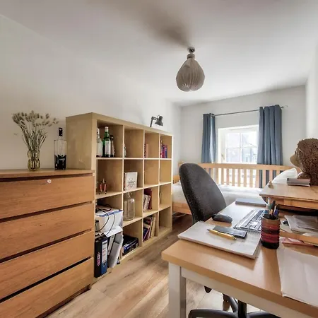 Charming 2 Bedroom Flat In Leith, By Guestready * إدنبرة