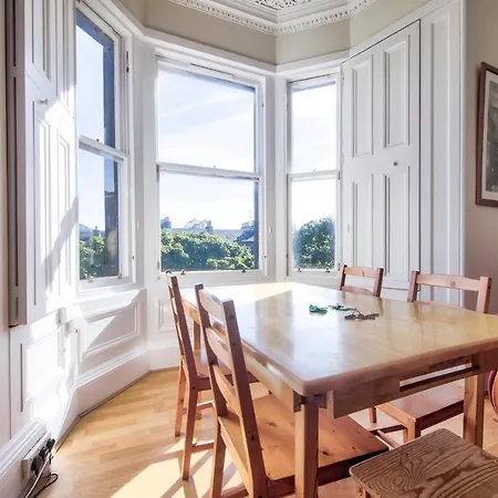 3br Gladstone Terrace By Guestready Apartment Edinburgh