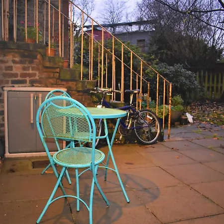 Cosy Wee 2br Next To The Palace Of Holyroodhouse Εδιμβούργο
