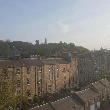 Prime Location - City Centre Flat With Private Parking Appartement