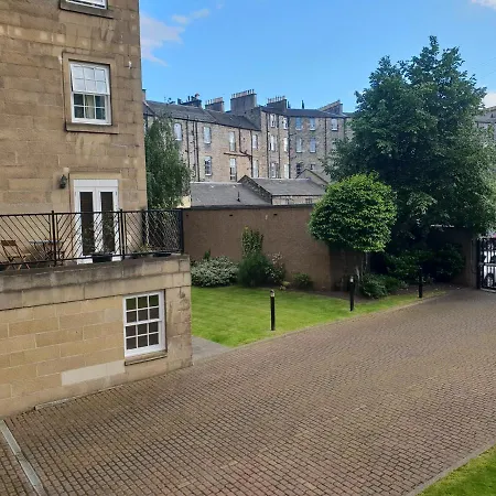 Prime Location - City Centre Flat With Private Parking Appartement Édimbourg