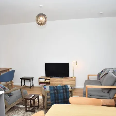 Modern 2br Close To Murrayfield Stadium W Parking 公寓
