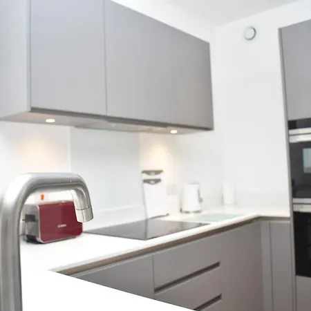 Modern 2br Close To Murrayfield Stadium W Parking 公寓 爱丁堡