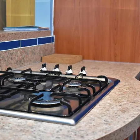 Spacious 2br W Parking, 10 Mins To Centre By Car Apartment Edinburgh
