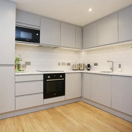 Altido Brand New Near Castle شقة إدنبرة