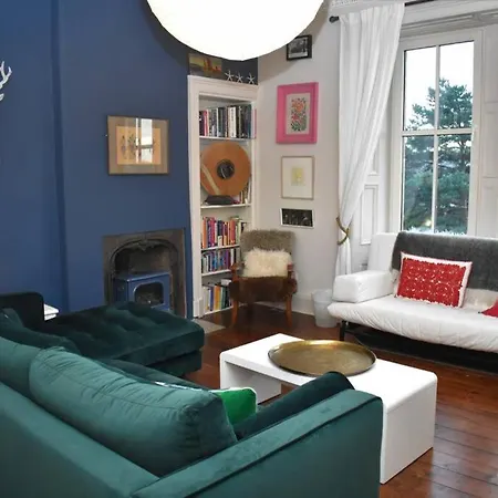 Quirky 1br 20 Mins To Centre With Excellent Views * 爱丁堡