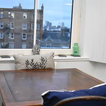Quirky 1br 20 Mins To Centre With Excellent Views 公寓 爱丁堡