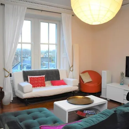Quirky 1br 20 Mins To Centre With Excellent Views