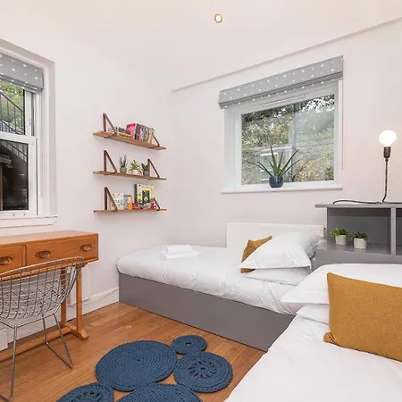 Panorama - Outstanding With Stunning City View