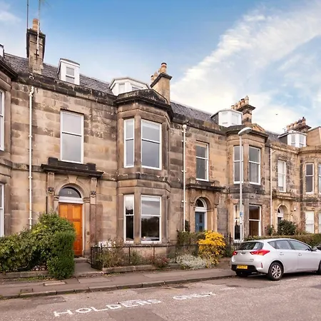 Panorama - Outstanding With Stunning City View