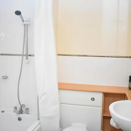 Appartamento Bright 2br With Lift 10 Mins To Princes Street *