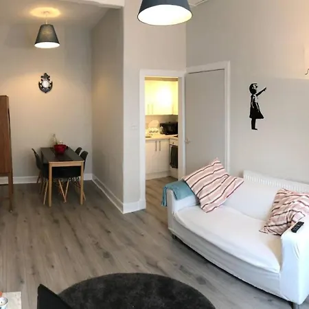 Modern Double Bed Close To City Centre إدنبرة