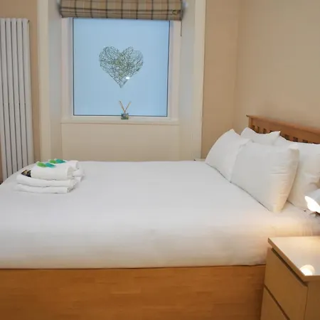 Dalkeith Road - Cosy 2br Close To Trendy Newington & Old Town *