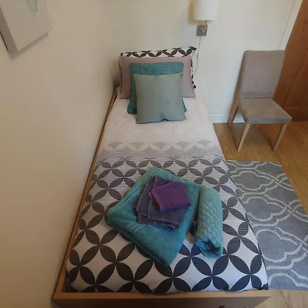 Single-double Bedroom Close To City Center Guest house Edinburgh