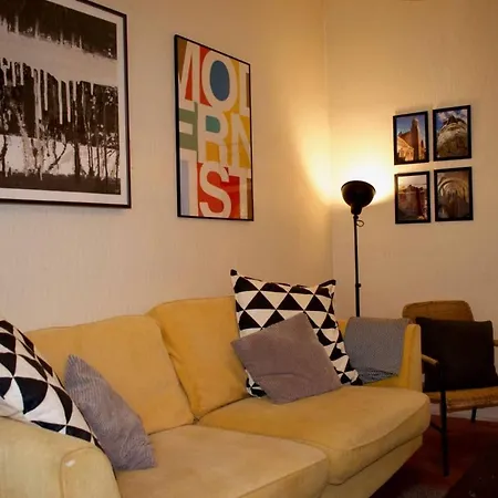 3 Bedroom Next To Leafy Meadows Edinburg