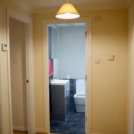 Apartment Homely 2 Bed Next To Leith Walk Edinburgh