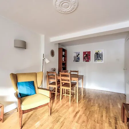 Charming 2 Bedroom Flat In Leith, By Guestready Apartment Edinburgh