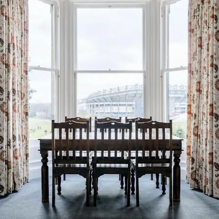 Corstorphine Road - Murrayfield View *