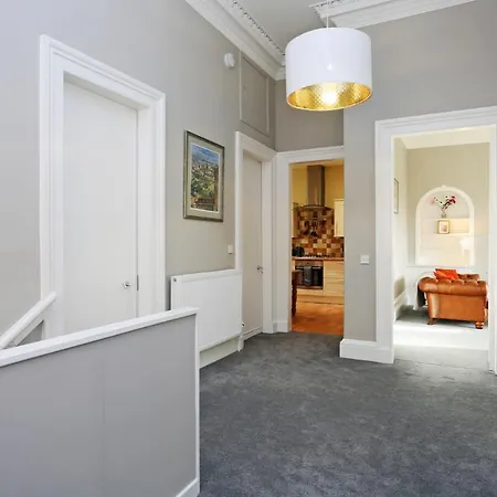 Corstorphine Road - Murrayfield View Apartment Edinburgh