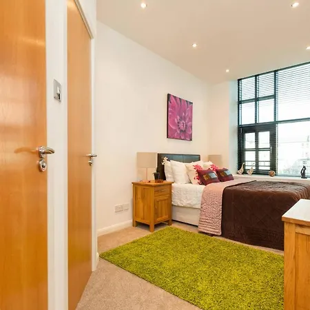 Silver Lining - Modern & Stylish 3 Bed With Parking شقة إدنبرة