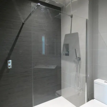 شقة Silver Lining - Modern & Stylish 3 Bed With Parking *
