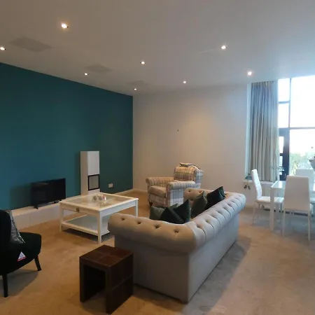 شقة Silver Lining - Modern & Stylish 3 Bed With Parking