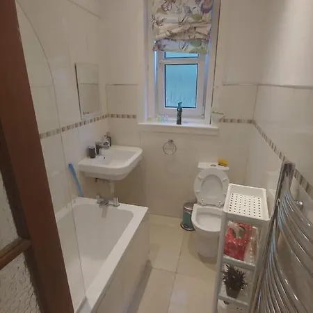 Guest house Single-double Bedroom Close To City Center *