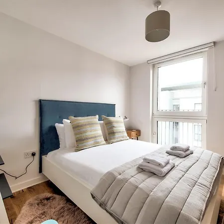Stylish 2br Apt In By Guestready